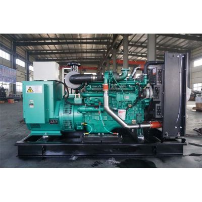 120kw玉柴柴油發(fā)電機(jī)組-玉柴6缸柴油機(jī)YC6B180L-D20柴油發(fā)電機(jī)組,缸徑/行程：108/125mm,柴油發(fā)電機(jī)組水冷發(fā)動(dòng)機(jī)功率132KW,柴油發(fā)電機(jī)組配套馬拉松斯坦福發(fā)電機(jī)。廠價(jià)直銷歡迎選購(gòu)：13773399855。