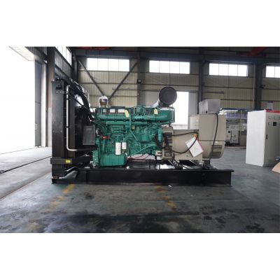 500kw沃爾沃柴油發(fā)電機(jī)組-沃爾沃6缸柴油機(jī)TWD1643GE柴油發(fā)電機(jī)組,缸徑/行程：144/165mm,柴油發(fā)電機(jī)組水冷發(fā)動(dòng)機(jī)功率560KW,柴油發(fā)電機(jī)組配套馬拉松斯坦福發(fā)電機(jī)。廠價(jià)直銷歡迎選購：13773399855。