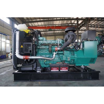 150kw沃爾沃柴油發(fā)電機(jī)組-沃爾沃6缸柴油機(jī)TAD733GE柴油發(fā)電機(jī)組,缸徑/行程：108/130mm,柴油發(fā)電機(jī)組水冷發(fā)動(dòng)機(jī)功率181KW,柴油發(fā)電機(jī)組配套馬拉松斯坦福發(fā)電機(jī)。廠價(jià)直銷歡迎選購：13773399855。