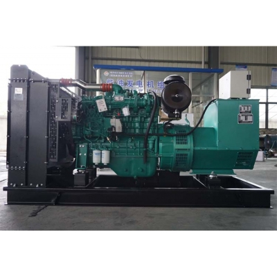 150kw玉柴柴油發(fā)電機(jī)組-玉柴4缸柴油機(jī)YC6A275-D30柴油發(fā)電機(jī)組,缸徑/行程：108/133mm,柴油發(fā)電機(jī)組水冷發(fā)動(dòng)機(jī)功率203KW,柴油發(fā)電機(jī)組配套馬拉松斯坦福發(fā)電機(jī)。廠(chǎng)價(jià)直銷(xiāo)歡迎選購(gòu)：13773399855。